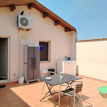 Mansarda Con Terrazzo Privato Leilighet Barletta Eksteriør bilde